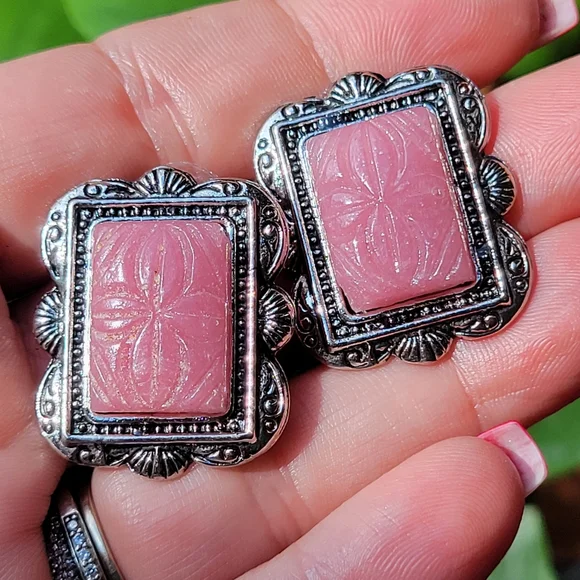 Western Boho Etched Glass Silver Tone Earrings, four colors - Picture 2 of 5